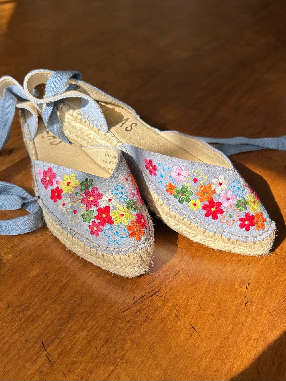 Fabiolas Embroidered Espadrilles, Size 38. Never worn!